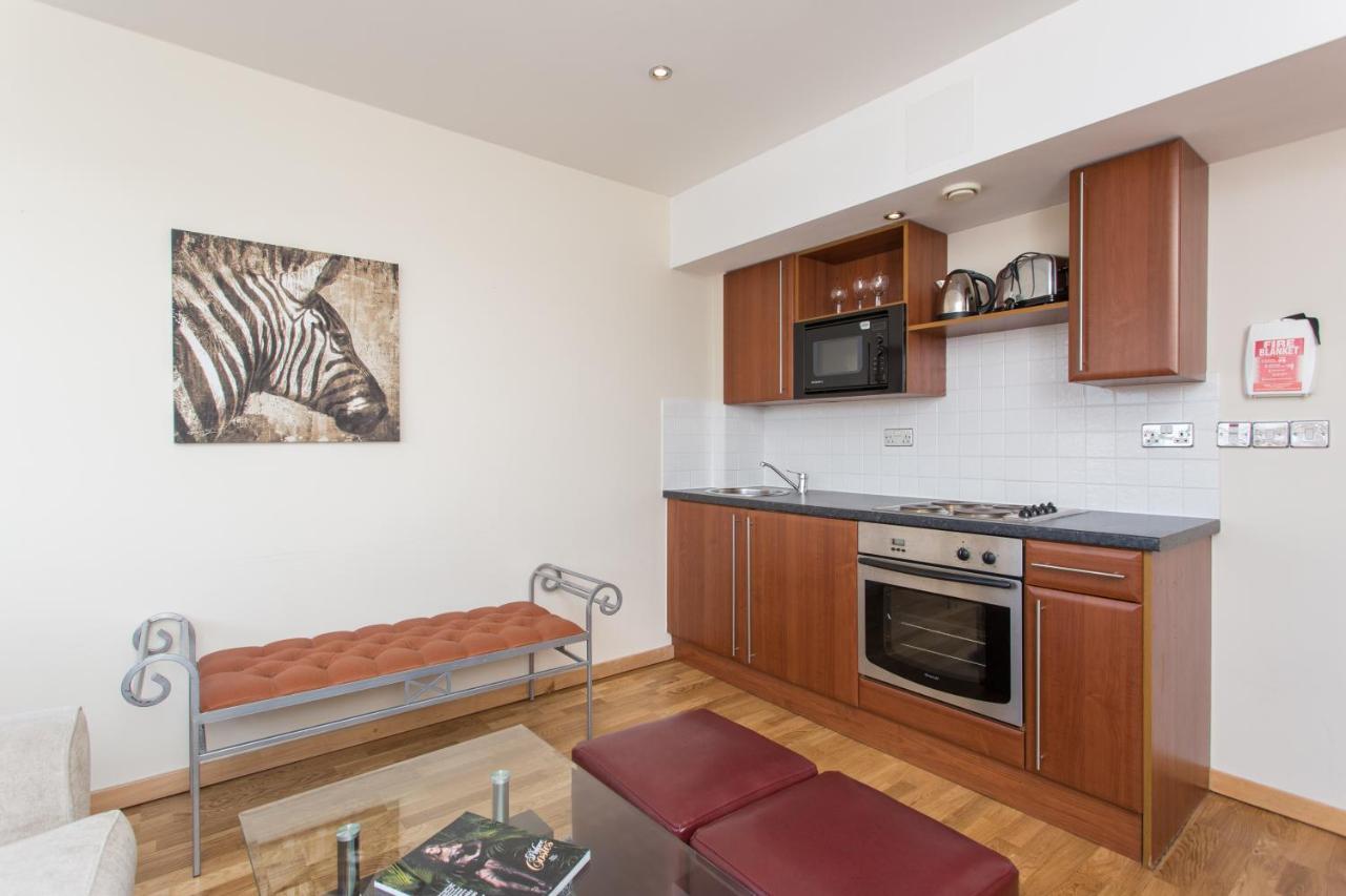 דירות לונדון Roland House מראה חיצוני תמונה